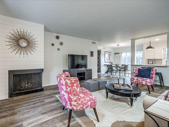 3rd image of 11301 N May Ave