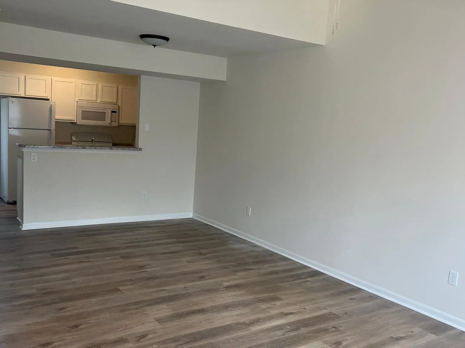 4 bed, 1500 sqft, $1,400 — Photo 2