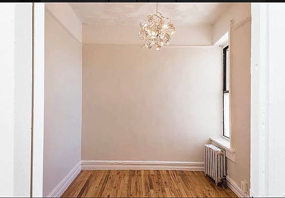 5th image of 110 Empire Blvd APT 19