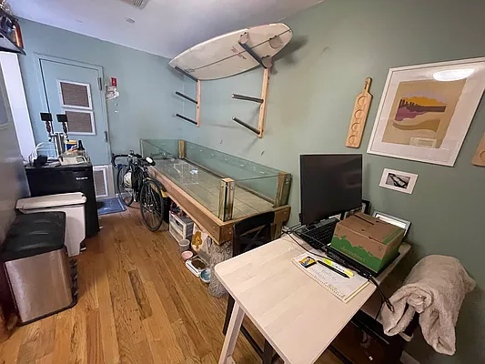 Rented by Delmark Realty LLC | media 33