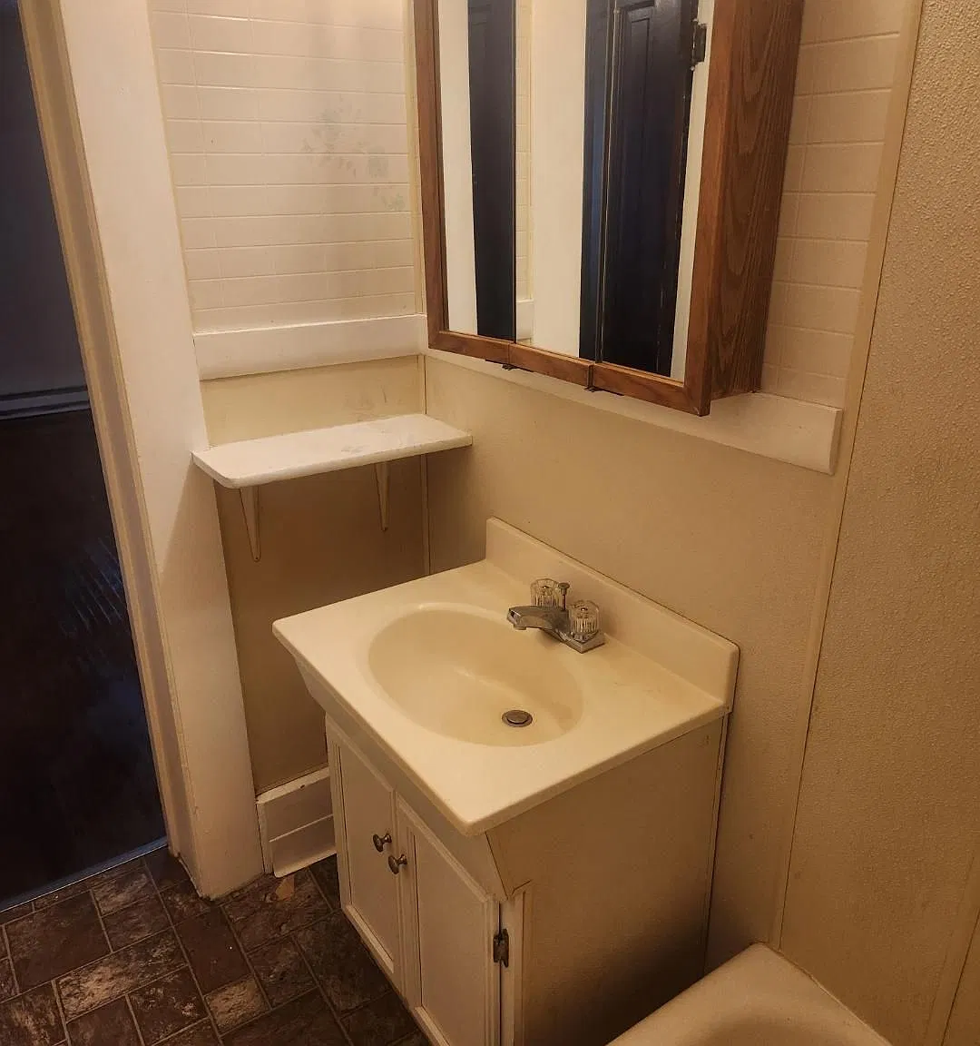 1 bed, 1.0 bath, 828 sqft, $725 — Photo 3