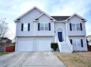 221 Richmond Dr, Hiram, GA 30141