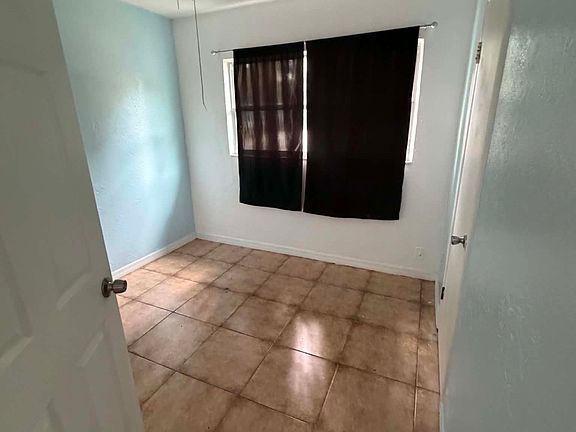 5th image of 621 Lincoln Ave