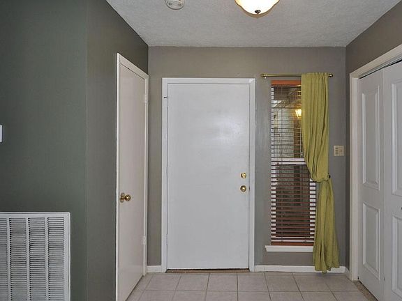 3rd image of 2303 Country Club Dr