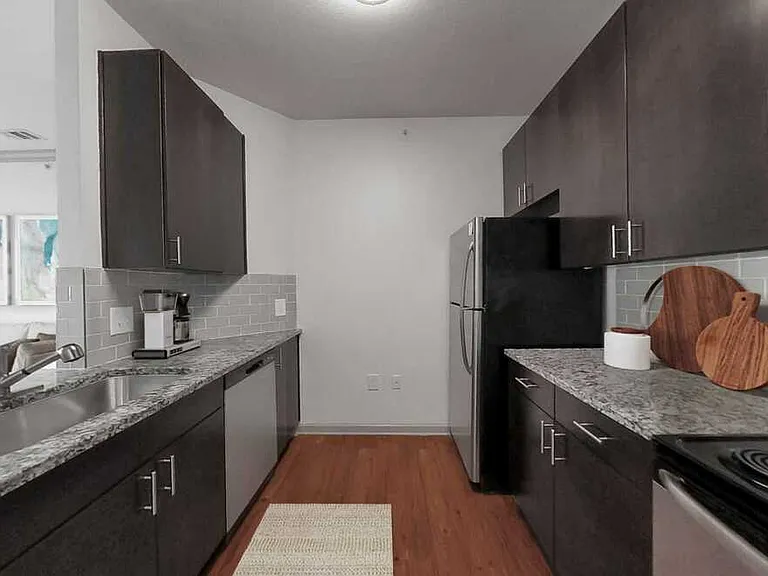 Legacy Cornelius Apartments — Photo 4