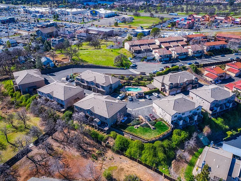 Ridgestone Villas - 870 Mission Sierra — Photo 17