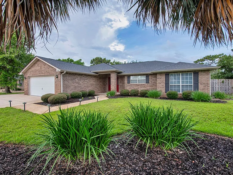 2081 Seagrape Dr — Photo 6