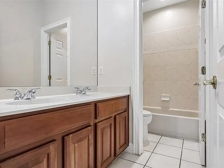 8463 Tibet Butler Dr — Photo 38