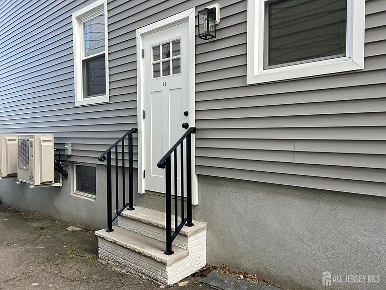 33 Obert St #1B — Photo 1