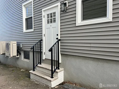 33 Obert St Photo 1