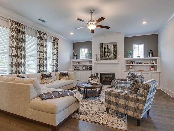 Granny White, Living Room