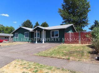 237 72nd St, Springfield, OR 97478