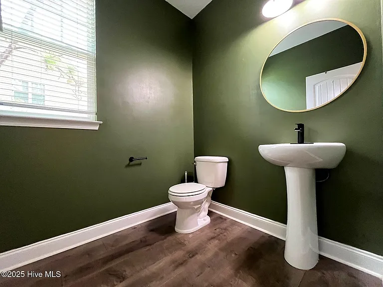 188 Sandy Springs Rd — Photo 19