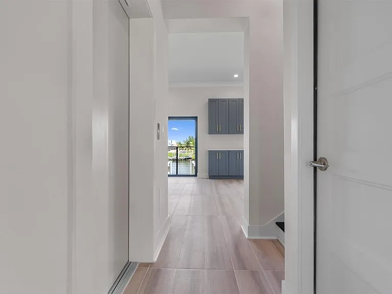 772 Gran Kaymen Way — Photo 6