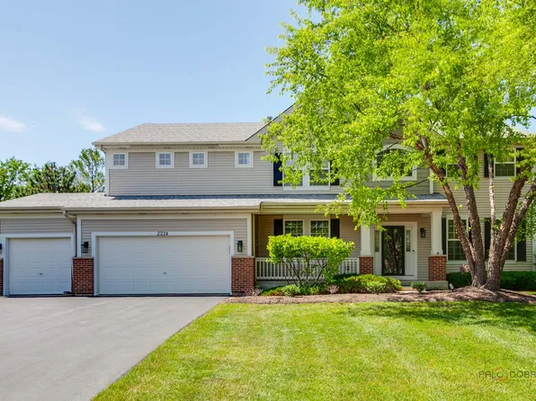 2224 Cathedral Ct, Gurnee, IL 60031