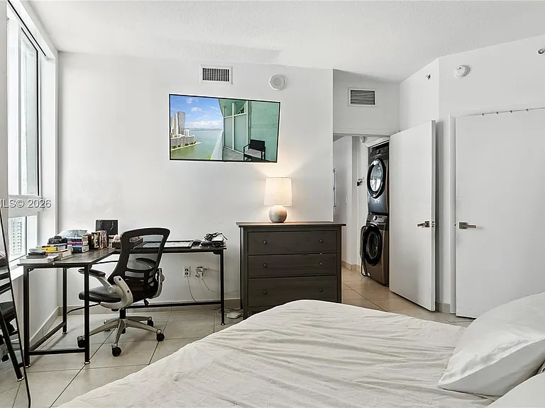 1900 N Bayshore Dr #2810 — Photo 12