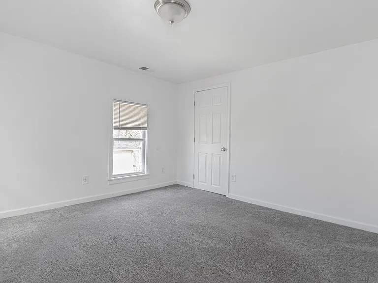 125 Bell St #B — Photo 7