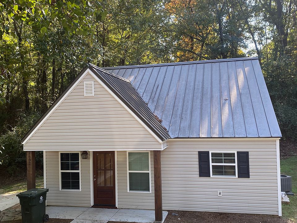1st image of 1602 Oxford Pl