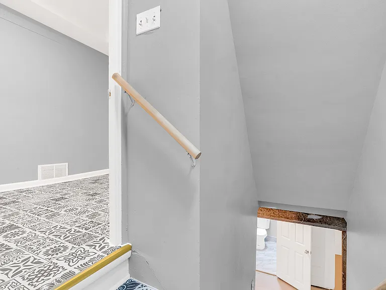 9900 Bishop St — Photo 14