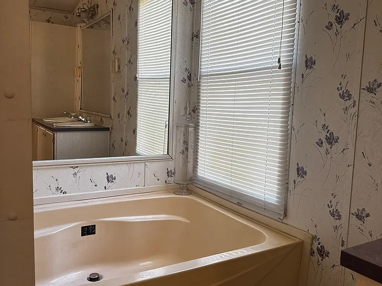 416 W Justice Rd — Photo 4