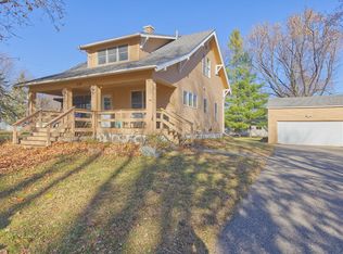 110 Fairlawn Ave E, Winsted, MN 55395