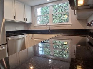 12002 Golf Ridge Ct, Fairfax, VA 22033