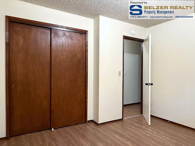 25217 Sherwood Rd — Photo 7