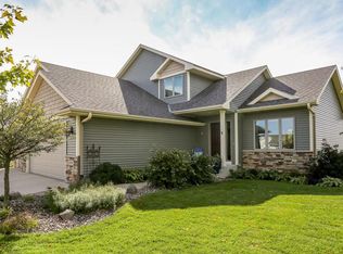 909 Wyatt Cir, Montrose, MN 55363