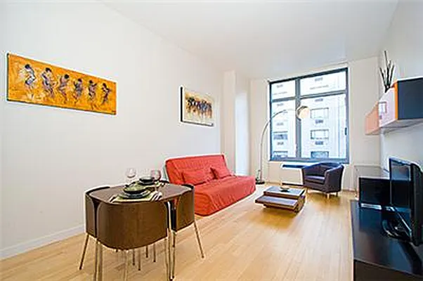 Sold by Metropolitan Res. Partners | media 9