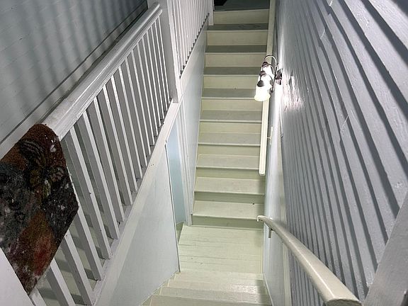 3rd image of 4217 Clara St