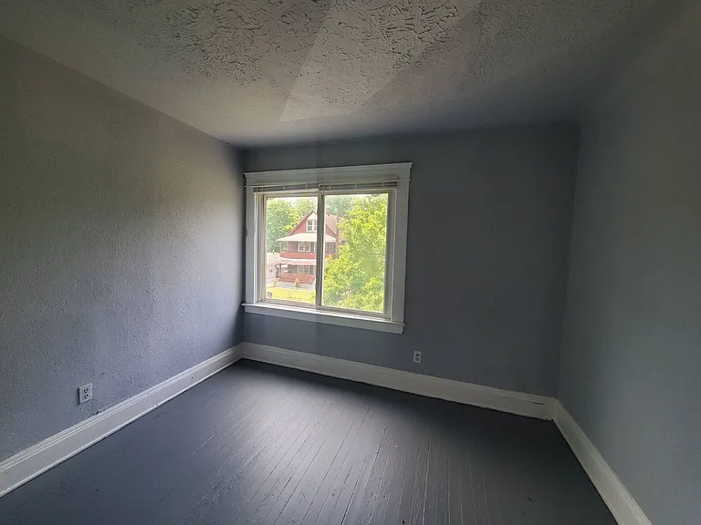 3415 E 114th St — Photo 24