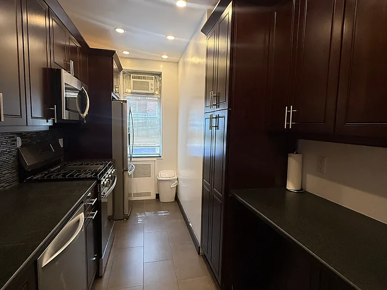 800 Bronx River Rd #B03 — Photo 8