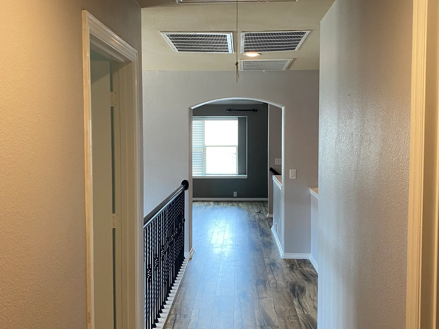 4 bed, 3.5 bath, 3150 sqft, $3,150 — Photo 2