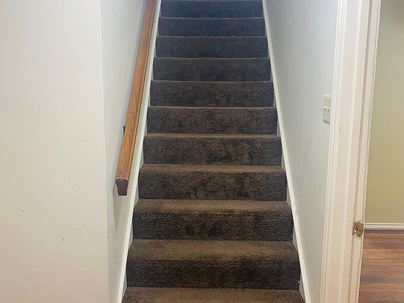 4th image of 100 Willow Creek Ct APT B
