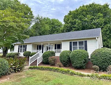 3 bed, 1701 sqft, $2,100 — Photo 2