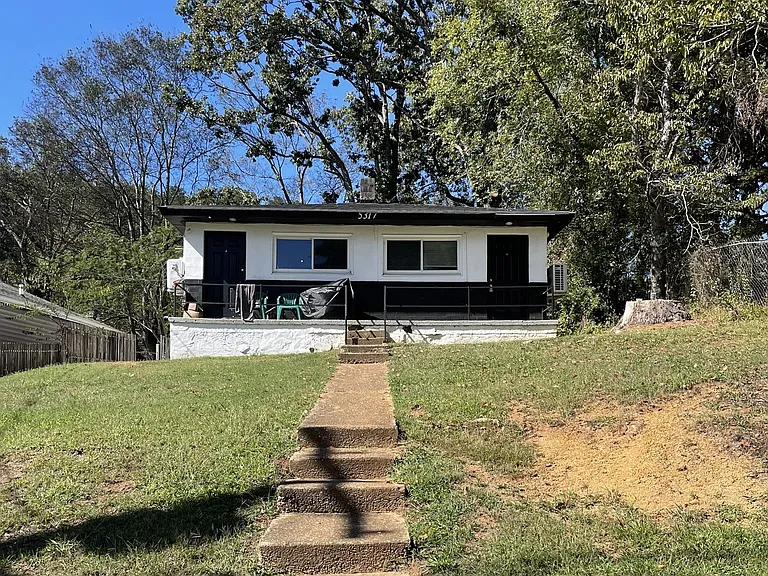 5317 Lee Ave Chattanooga TN 37410 — Photo 1