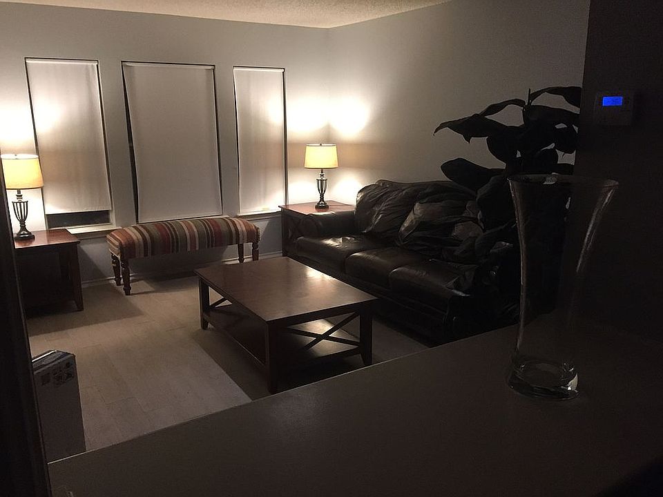 1st image of 8602 Park Olympia