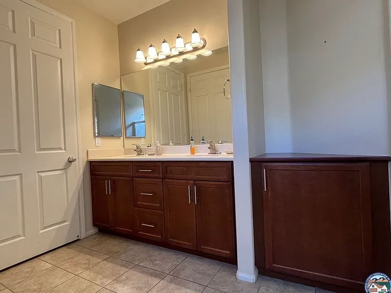 302 Sunny Meadow Pl — Photo 7