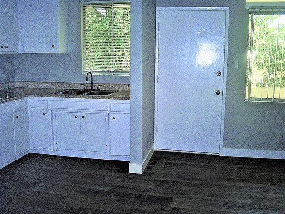 3rd image of 6706 Laurelgrove Ave #7