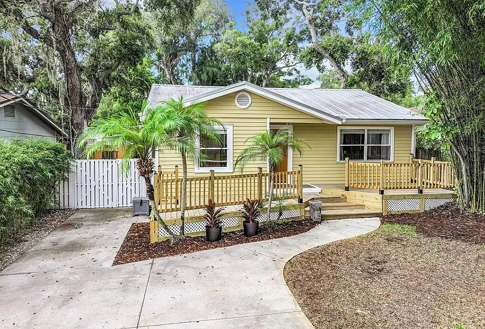 3109 Johns Pkwy