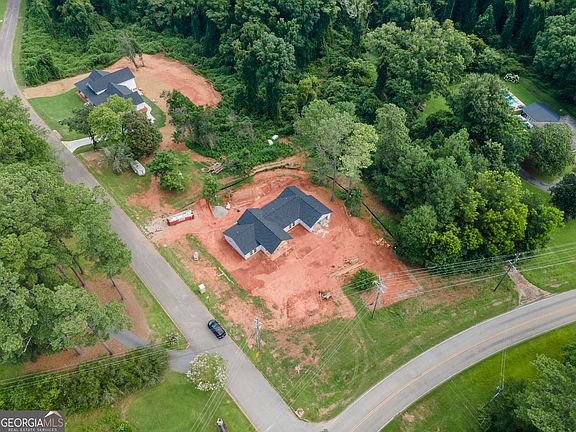 3rd image of 960 Cameron Mill Rd
