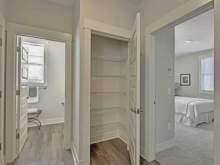 MF - Floresta Street Apartments-822 — Photo 9