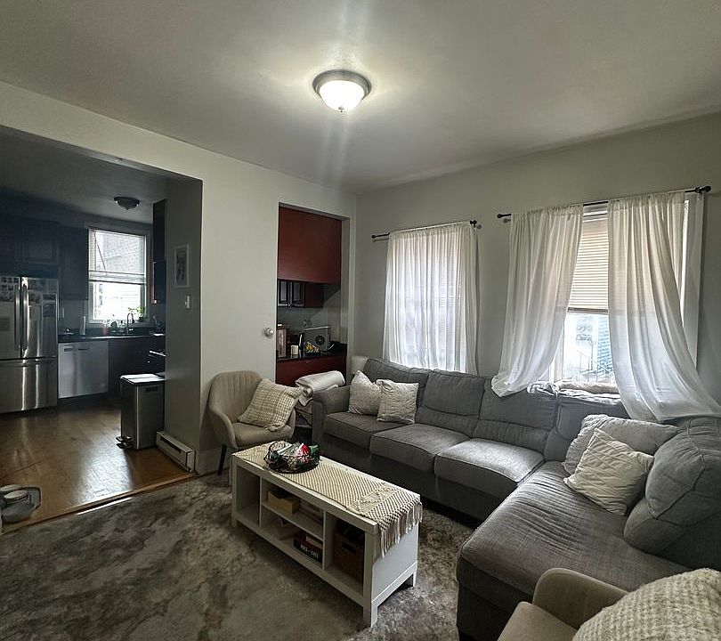 1st image of 319-321 W 4th St #319-2
