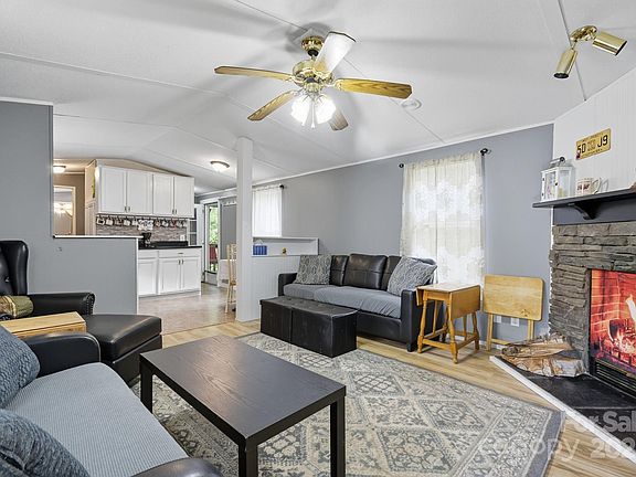 4th image of 111 Brookwood Ln
