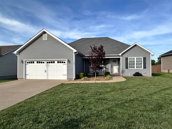 381 Red Elm Ln, Bowling Green, KY 42101