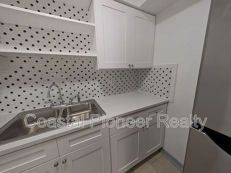 3721 N Whittier St — Photo 16