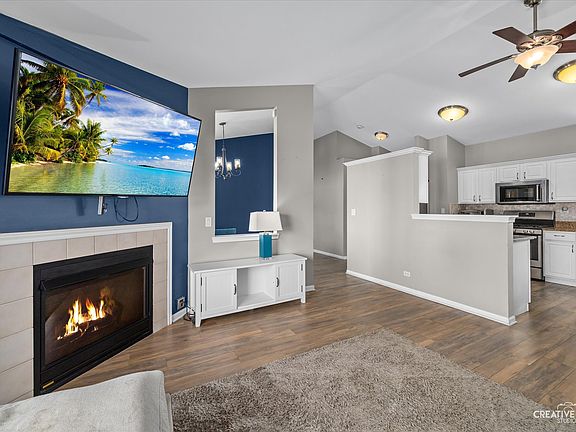 4th image of 1063 Parkhill Cir #1063