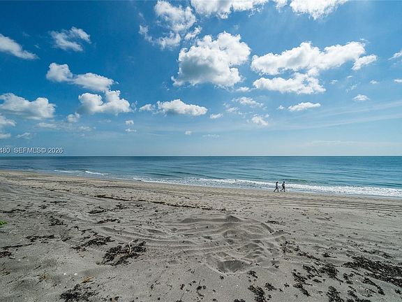 5th image of 200 Beach Rd APT 701