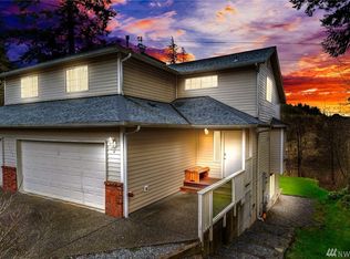 7206 Lower Ridge Rd APT D, Everett, WA 98203