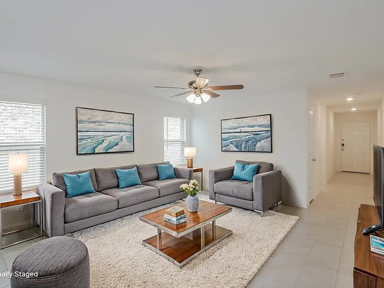 1149 Crestview Dr — Photo 4